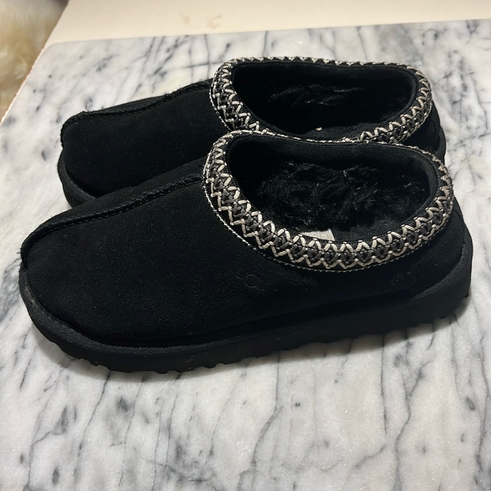 UGG Tasman slippers